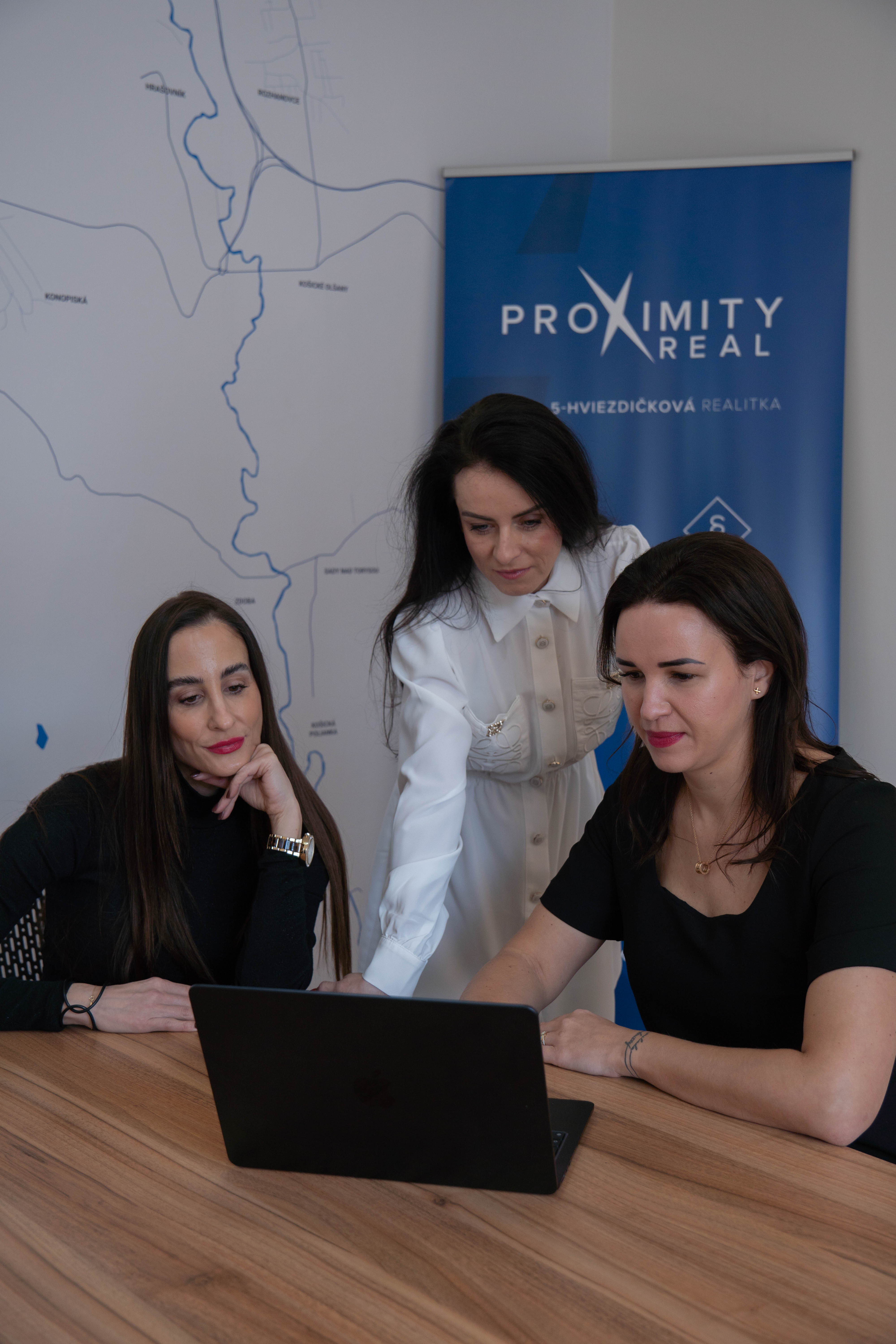 Proximity real