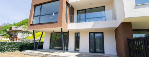 Moderná 5 izbová novostavba rodinného domu v meste - v ŠTANDARDE
