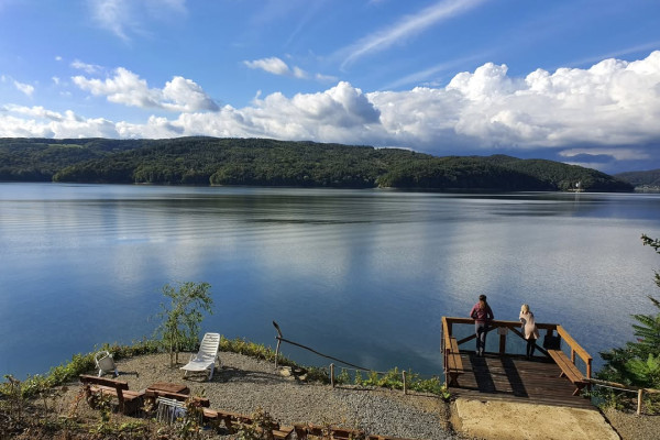 Na predaj: Malý raj pri Domaši časť Zajačia Debra– pozemok s rozostavanou chatou v tichej prírode