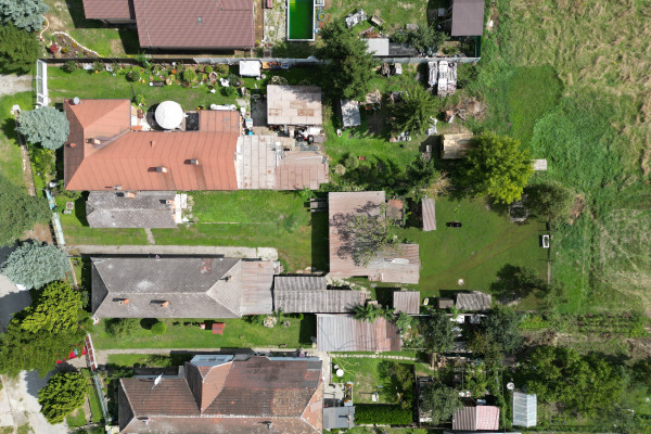 Dom vhodný na bývanie alebo ako chalupa v oblasti Perín-Chym, časť Gomboš (3338 m2)