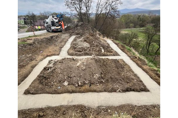 Pozemok s hotovými základmi a projektom v Olšovanoch – ušetrite čas a peniaze!