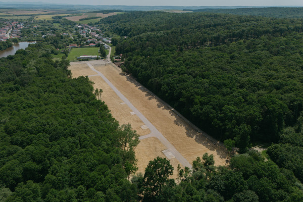 Na predaj investičné pozemky v obci Paňovce
