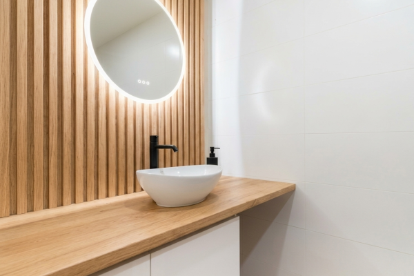 MODERNÉ BÝVANIE NA TERASE: 1,5 izb. byt s úplne novou rekonštrukciou