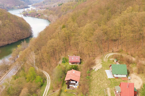 Novostavba - chata Ružín – 100 m od vody