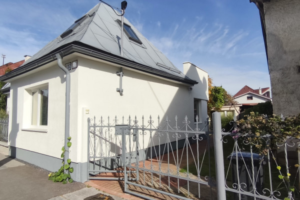 Zariadený byt na prenájom v rodinnom dome voľný ihneď! Košice- Sever