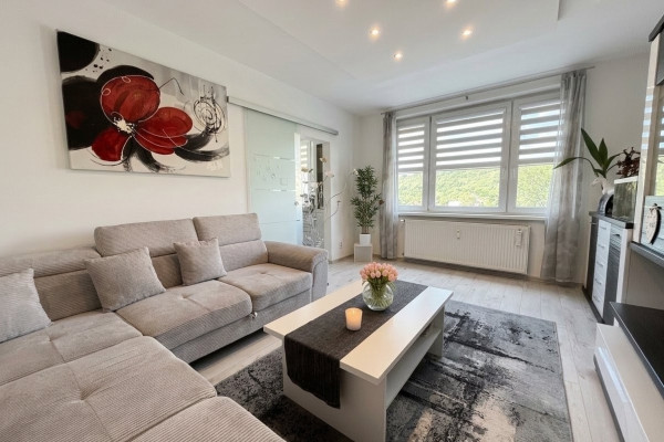 3-IZBOVÝ BYT PO REKONŠTRUKCII, ZASKLENÁ LOGGIA, 2× KLIMATIZÁCIA A GARÁŽ | DONSKÁ – NAD JAZEROM