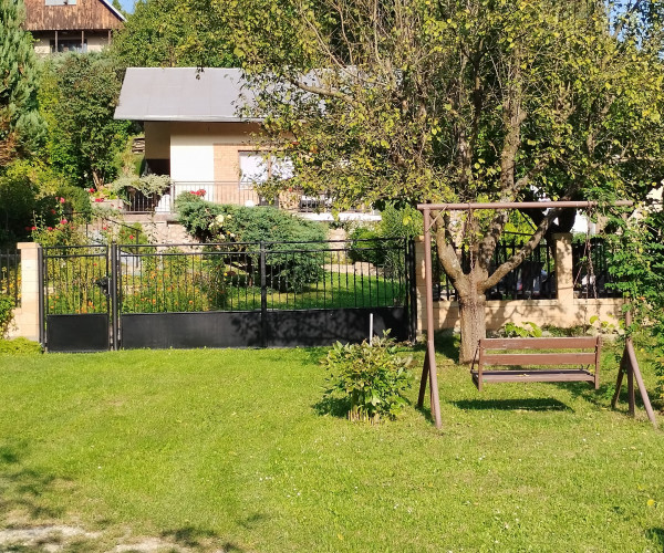 REZERVOVANÉ!Kompletne zariadená celoročne obývateľná chata-ihneď voľná, VYŠNÁ HUTKA, Košice