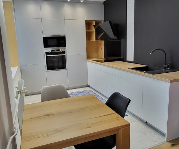 2 - izbový kompletne zrekonštruovaný a zariadený byt na PRENÁJOM!  VRÁTANE INTERNETU!