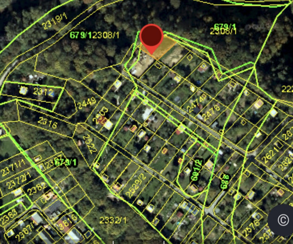 Krásna  slnečná záhrada s chatkou-Košice I