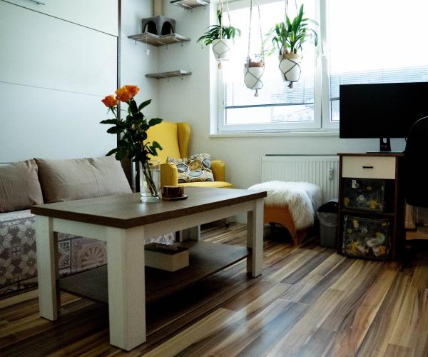 Zariadený 2 izbový byt s loggiou KVP -Titogradská