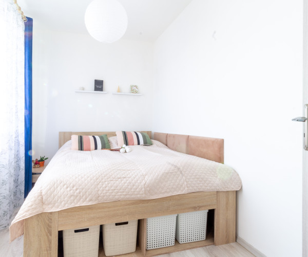 REZERVOVANÉ!!! PRIESTRANNÝ 3-IZBOVÝ BYT S LOGGIOU A NÁDHERNÝM VÝHĽADOM