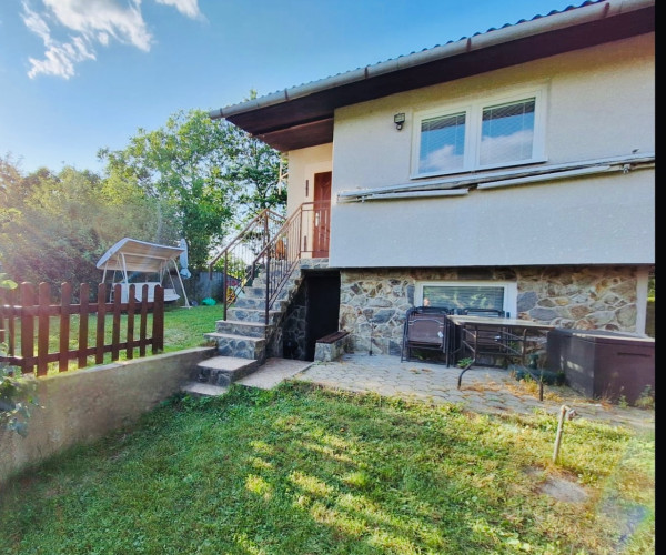 Na predaj čarovná murovaná chata s veľkým pozemkom - Nižný Klátov (Gruby)