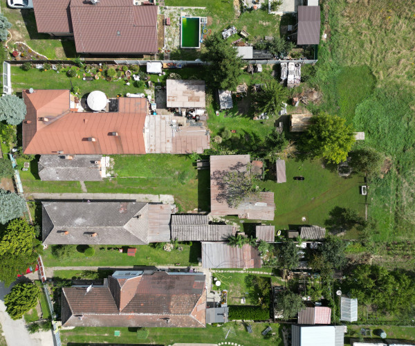 Dom vhodný na bývanie alebo ako chalupa v oblasti Perín-Chym, časť Gomboš (3338 m2)