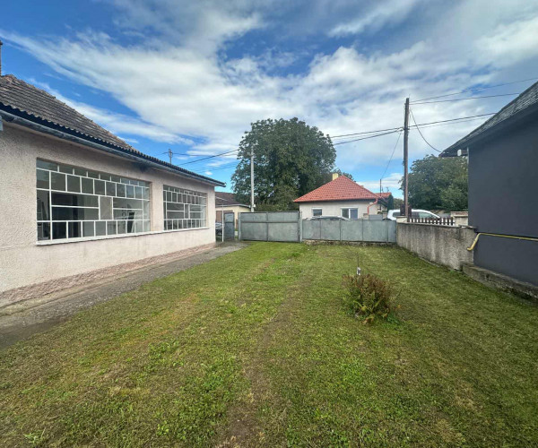 Rodinný dom s veľkým pozemkom v obci Gomboš, len 20 km od Košíc