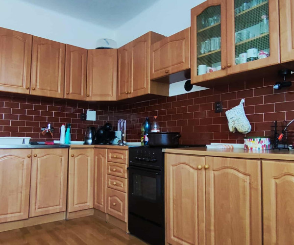 Priestranný dvojpodlažný rodinný dom s pozemkom 893 m² v Turni nad Bodvou