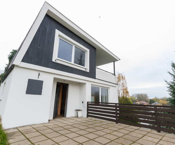 Unikátna murovaná celoročná chata Čaňa – dokonalé miesto pri vode