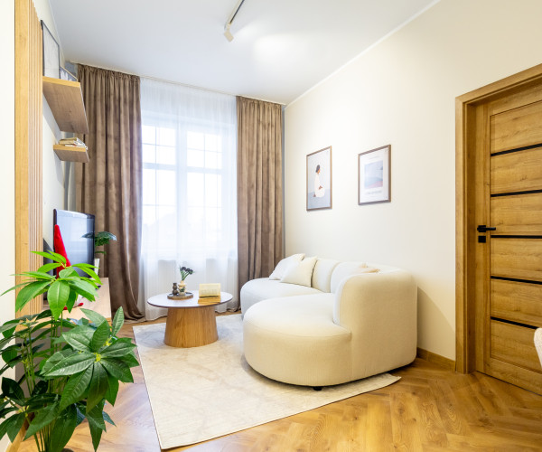 Prenájom plne zariadeného 2-izb. bytu v centre Košíc – Gogoľova ulica KE-Sever