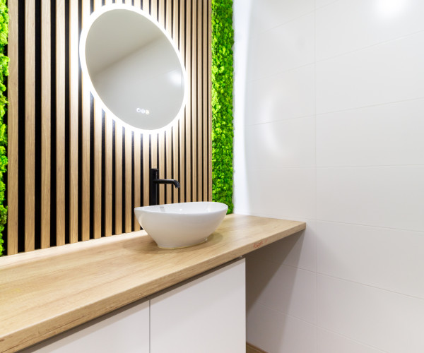 Krásny, kompletne zrekonštruovaný 2-izbový byt – Nad jazerom, Donská ulica (51 m²), ihneď voľný