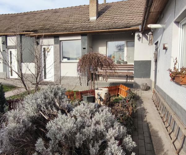 Na predaj 4-izbový gazdovský rodinný dom v obci Veľká Ida