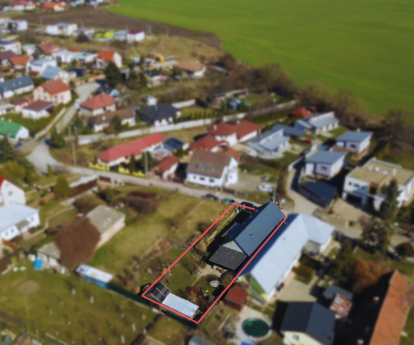 Rodinný dom s možnosťou rozšírenia bývania a veľkým pozemkom – Valaliky