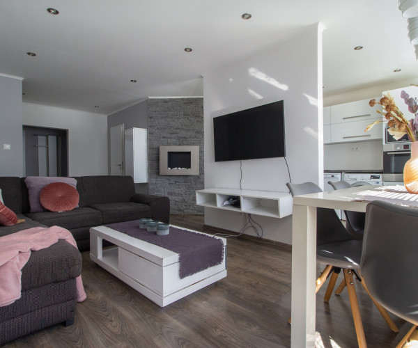 3izb. zariadený pražský byt s loggiou - Maurerova ulica, Košice