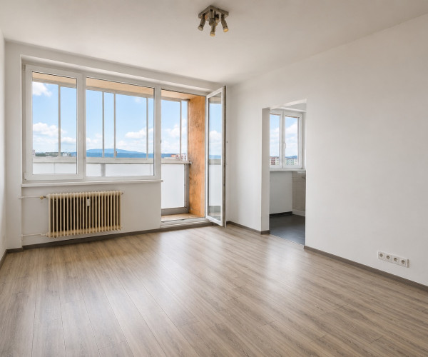 Na predaj 3-izbový byt s panoramatickým výhľadom – Košice II, Terasa