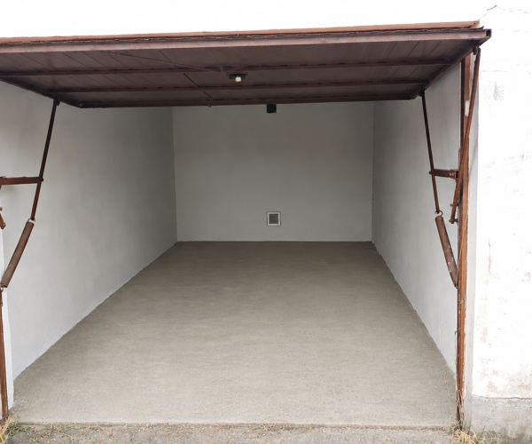 Murovaná garáž 19 m² na Jantárovej ulici – Košice – Juh
