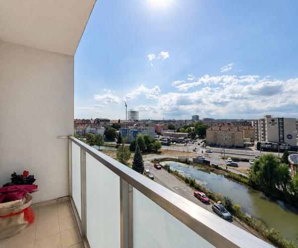 Na predaj priestranný 1-izbový byt s dvoma loggiami na Tyršovom nábreží - Staré mesto - Košice
