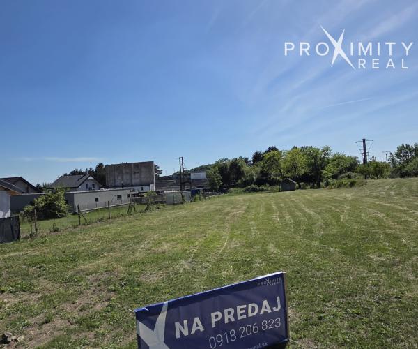 Strategický developerský pozemok 2607 m² na Zemplínskej šírave (stredisko Hôrka) – s vydanou ÚPI