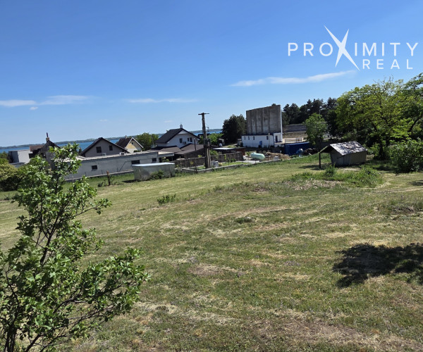 2 samostatné stavebné parcely (2x 1303,5 m²) na Zemplínskej šírave – stredisko Hôrka