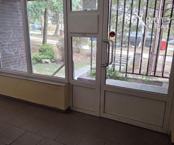 Na predaj 1,5-izbový byt po kompletnej rekonštrukcii, 6m balkón, Zombova - KVP