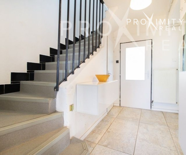 RODINNÝ DOM NA SÍDLISKU PODHRADOVÁ