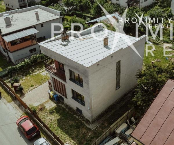 REZERVOVANÉ!NA PREDAJ 5 IZBOVÝ DVOJGENERAČNÝ RODINNÝ DOM ČEČEJOVCE