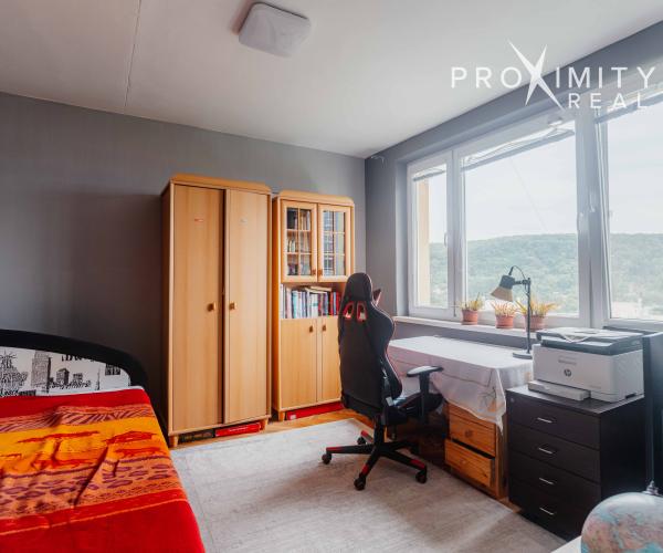 3-izbový byt s dvomi loggiami v pokojnej lokalite na sídl. Nad Jazerom