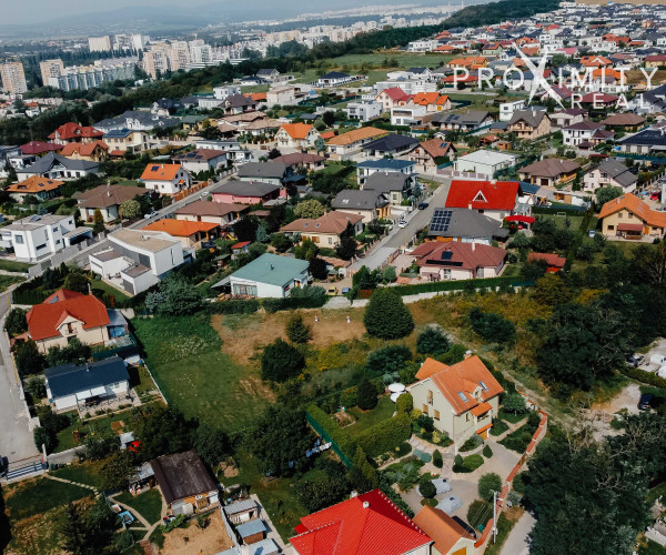 Slnečný pozemok na výstavbu RD, Košice- Krásna