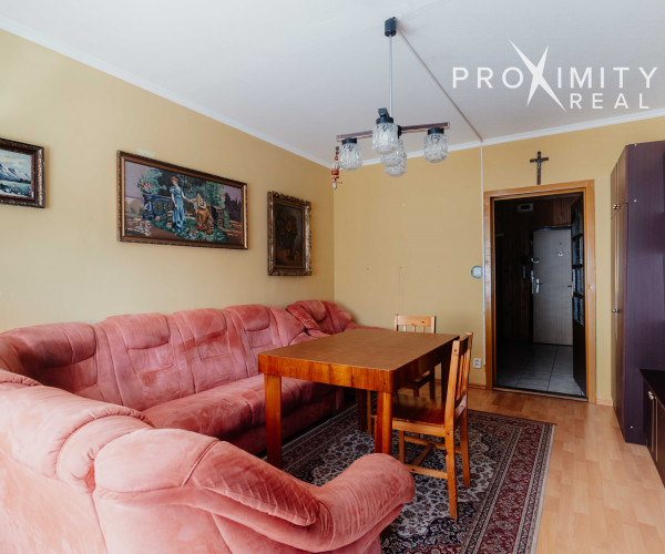 REZERVOVANÉ!2-izb byt s loggiou, ideálny na rekonštrukciu na sídl. Darg. hrdinov