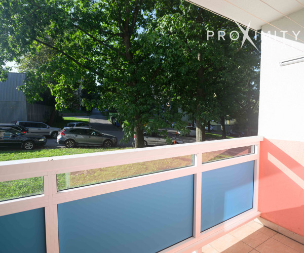 REZERVOVANÉ!2-izb byt s loggiou, ideálny na rekonštrukciu na sídl. Darg. hrdinov