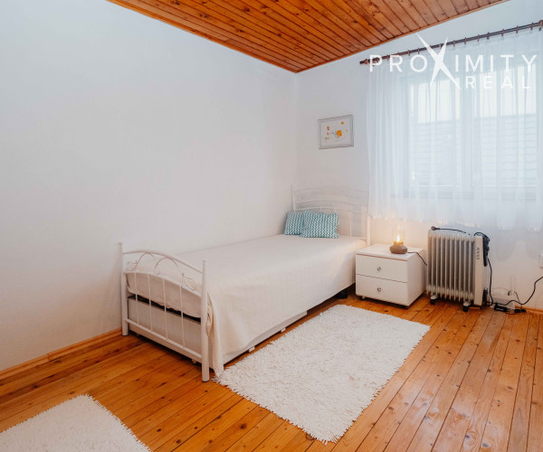 REZERVOVANÉ!Kompletne zariadená celoročne obývateľná chata-ihneď voľná, VYŠNÁ HUTKA, Košice