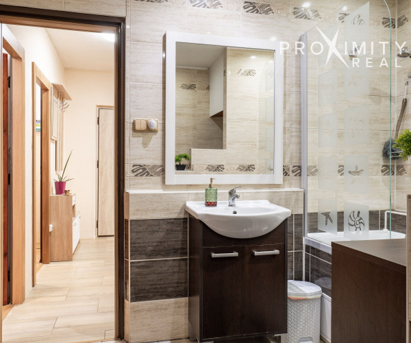 REZERVOVANÉ!Slnečný priestranný 4-izbový byt, IRKUTSKÁ, Košice-Nad jazerom