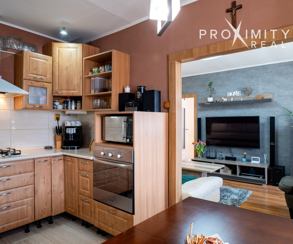 REZERVOVANÉ!Slnečný priestranný 4-izbový byt, IRKUTSKÁ, Košice-Nad jazerom