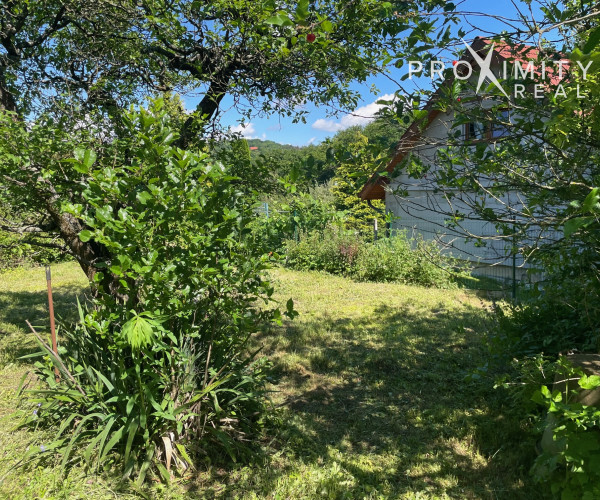 Nádherná, slnečná záhrada vhodná na výstavbu-Košice-Čermeľ.