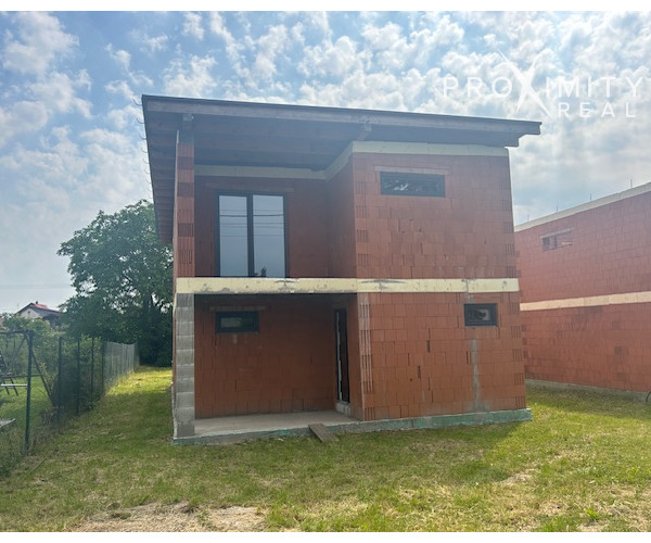 NOVOSTAVBA - v štádiu HOLODOM v obci Sokoľany