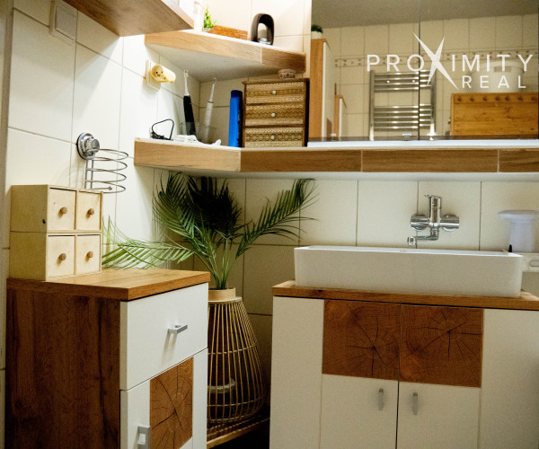 REZERVOVANÉ!2 izbový byt s loggiou na predaj - ZARIADENÝ - KVP