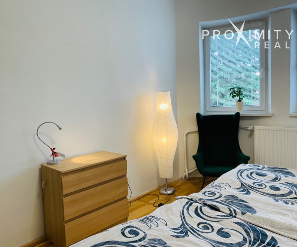 Priestranný byt o výmere 92 m2 na prenájom - ul. Urbánkova