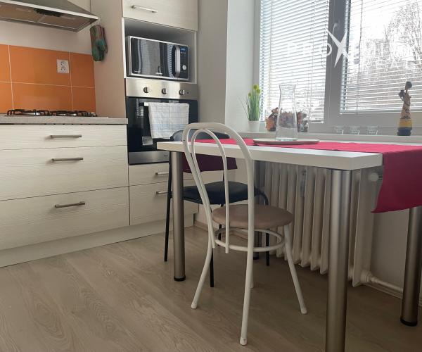 Prenájom krásneho 1-izbového bytu s balkónom na sídlisku Kuzmányho, Tatranská ul.