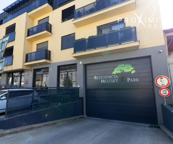 Rezidencia Mestský park - 3izb. byt, kompletne zariadený, garážové státie, Ihneď voľný