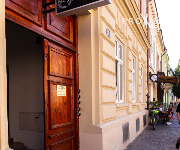 Odstúpenie zabehnutého a kompletne zariadeného SVADOBNÉHO SALÓNU