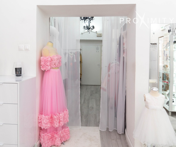 Odstúpenie zabehnutého a kompletne zariadeného SVADOBNÉHO SALÓNU