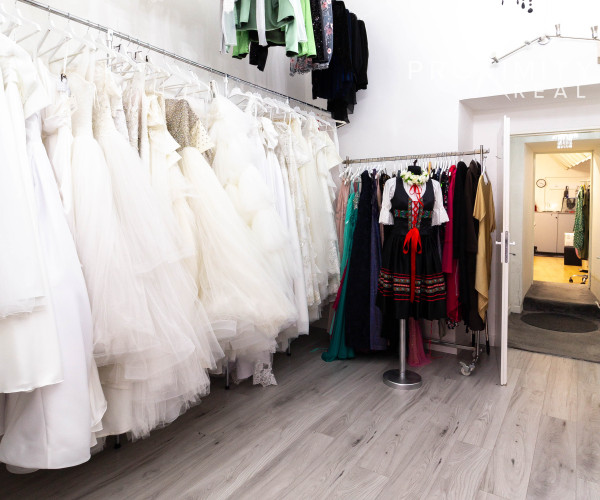 Odstúpenie zabehnutého a kompletne zariadeného SVADOBNÉHO SALÓNU