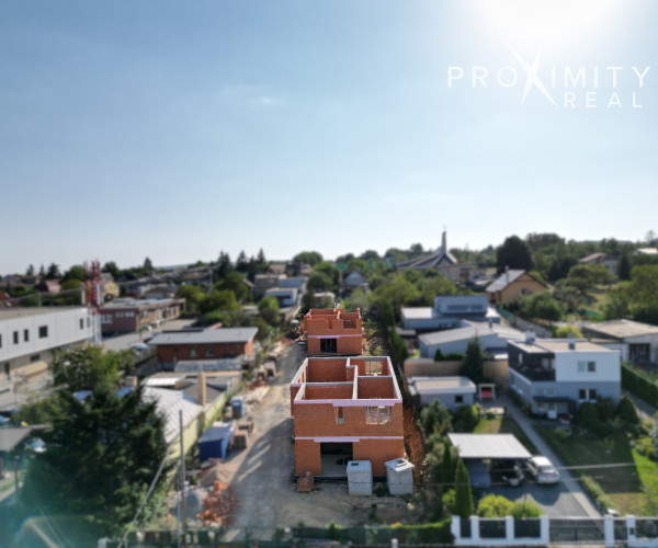 VILADOMY PEREŠ  3 izb. byt s vlastnou záhradou a 2xparkovanie